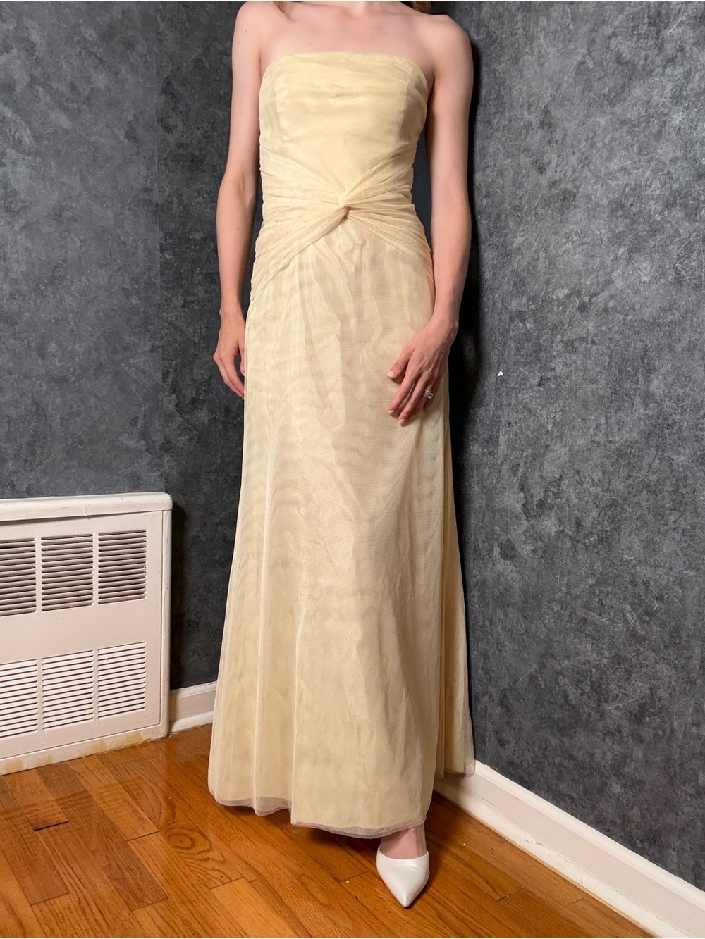Vintage Vera Wang Pale Yellow Tulle Wedding Dress Size 0